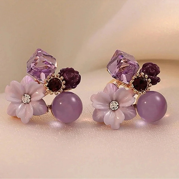 1 LEFT! Purple Flower And Crystal Stud Earrings - Picture 1 of 4